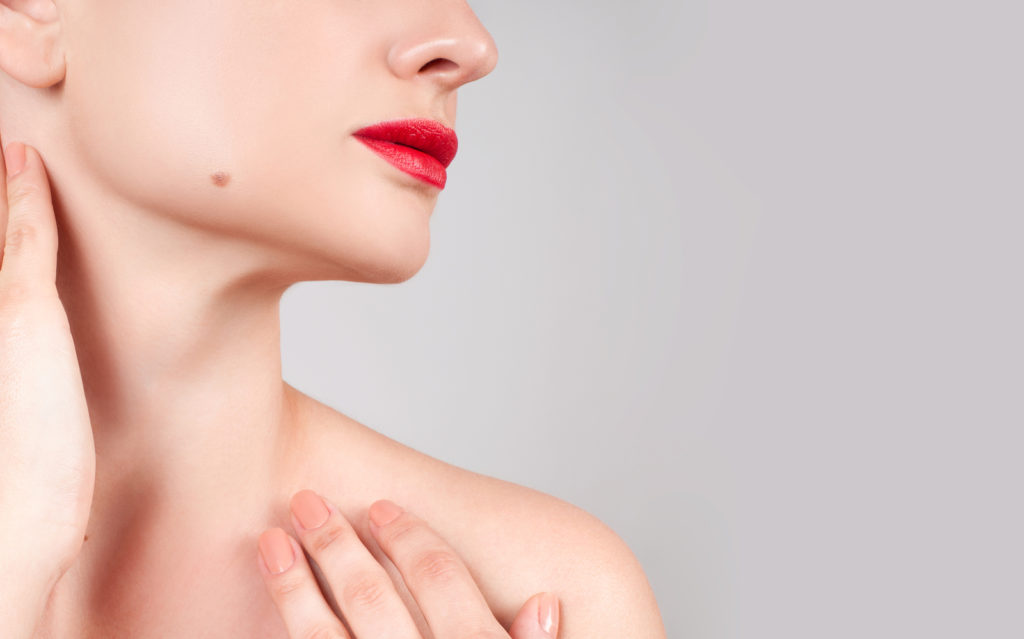 Giving Yourself a Slimmer Appearance with a Neck Lift